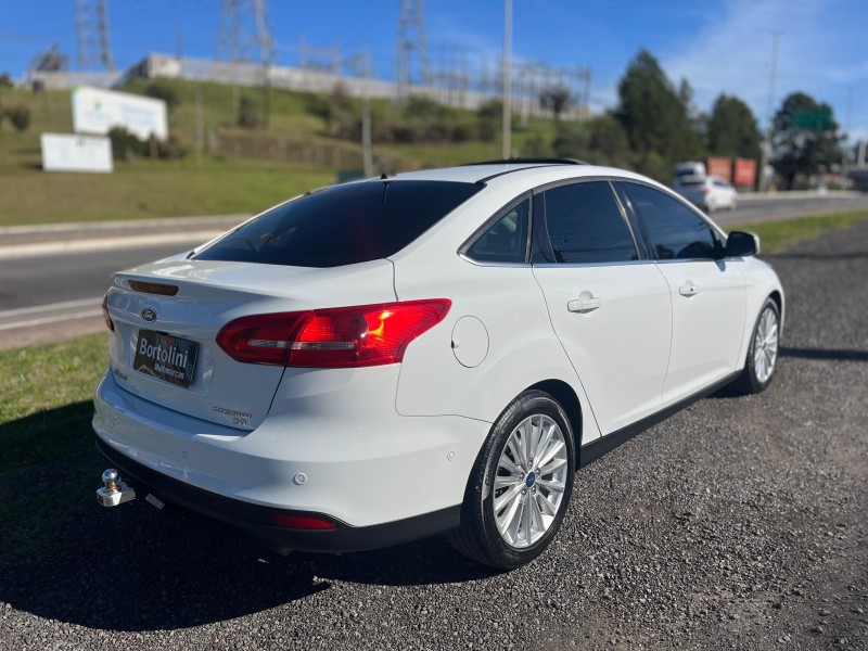 FOCUS 2.0 TITANIUM PLUS SEDAN 16V FLEX 4P AUTOMÁTICO - 2017 - FARROUPILHA