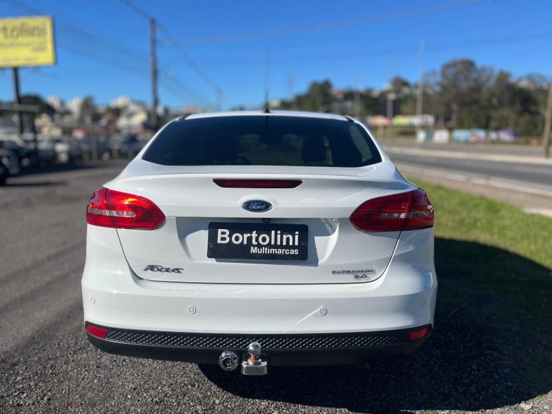 FOCUS 2.0 TITANIUM PLUS SEDAN 16V FLEX 4P AUTOMÁTICO - 2017 - FARROUPILHA