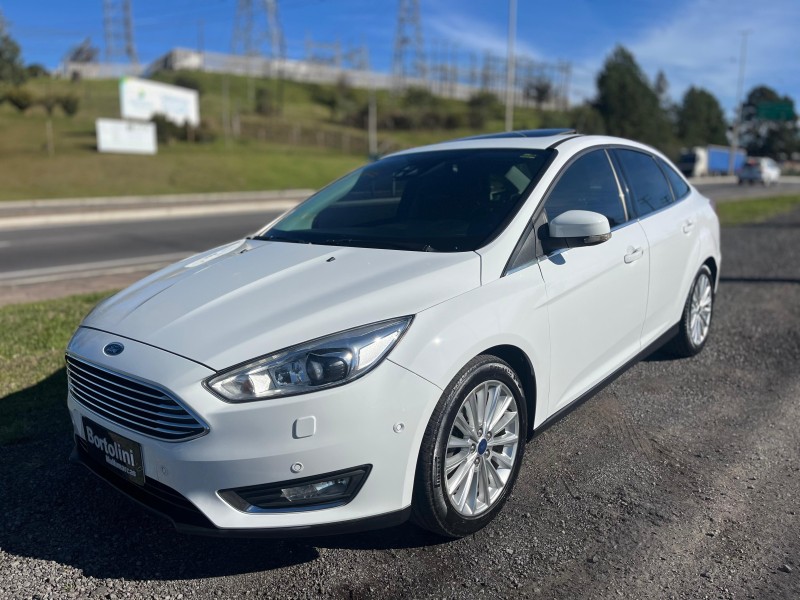FOCUS 2.0 TITANIUM PLUS SEDAN 16V FLEX 4P AUTOMÁTICO - 2017 - FARROUPILHA