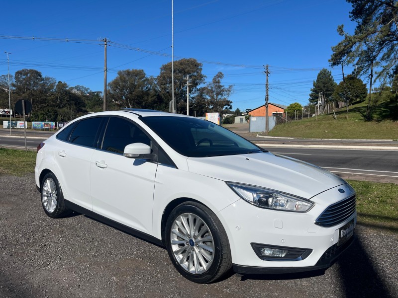 FOCUS 2.0 TITANIUM PLUS SEDAN 16V FLEX 4P AUTOMÁTICO - 2017 - FARROUPILHA