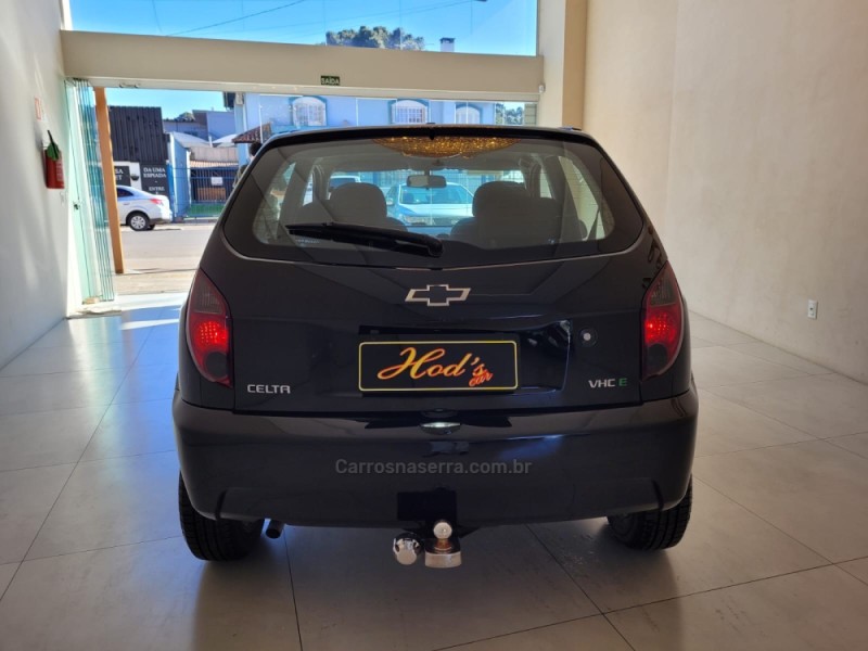 CELTA 1.0 MPFI LS 8V FLEX 4P MANUAL - 2012 - CANELA