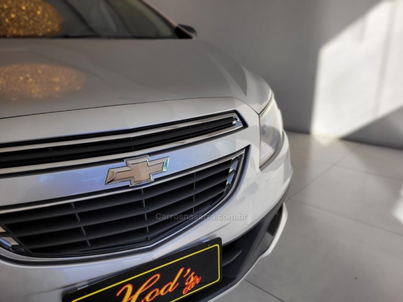 ONIX 1.4 MPFI LTZ 8V FLEX 4P MANUAL - 2015 - CANELA