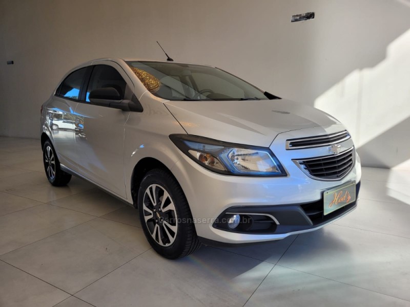 ONIX 1.4 MPFI LTZ 8V FLEX 4P MANUAL - 2015 - CANELA