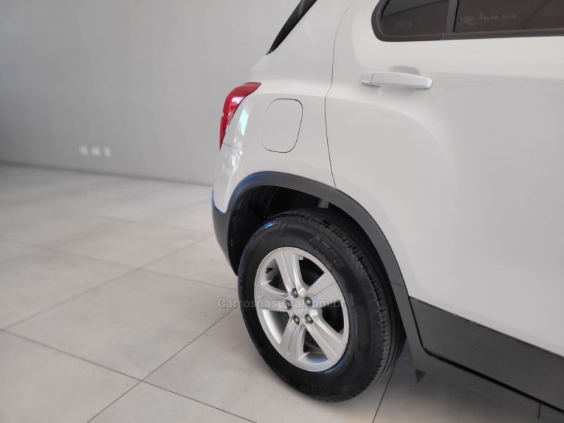 TRACKER 1.8 MPFI FREERIDE 4X2 16V FLEX 4P MANUAL - 2014 - CANELA