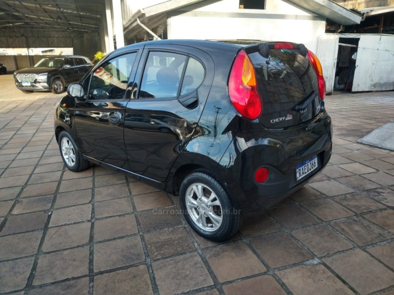 QQ 1.0 MPFI LOOK 12V GASOLINA 4P MANUAL - 2020 - CAXIAS DO SUL