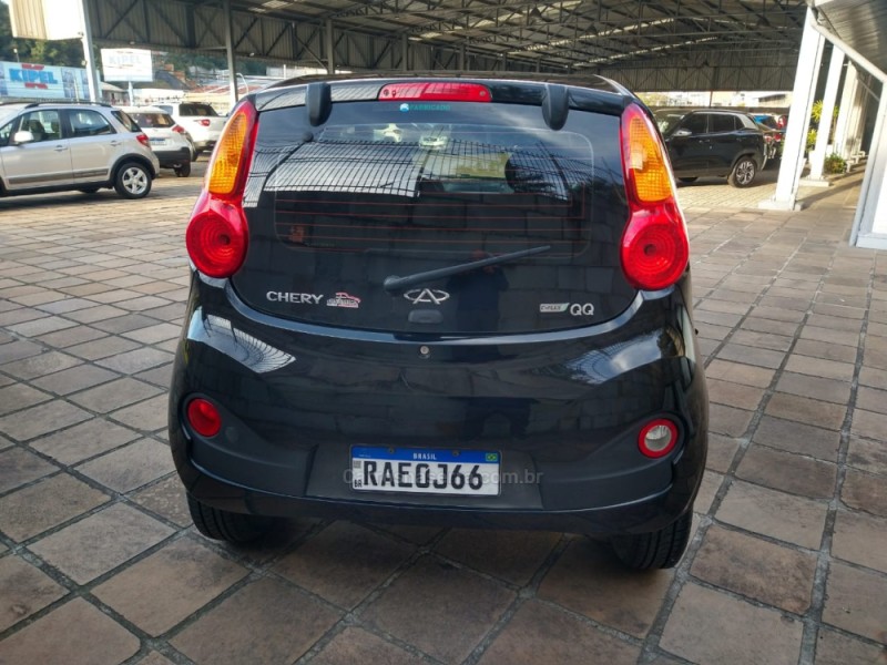QQ 1.0 MPFI LOOK 12V GASOLINA 4P MANUAL - 2020 - CAXIAS DO SUL