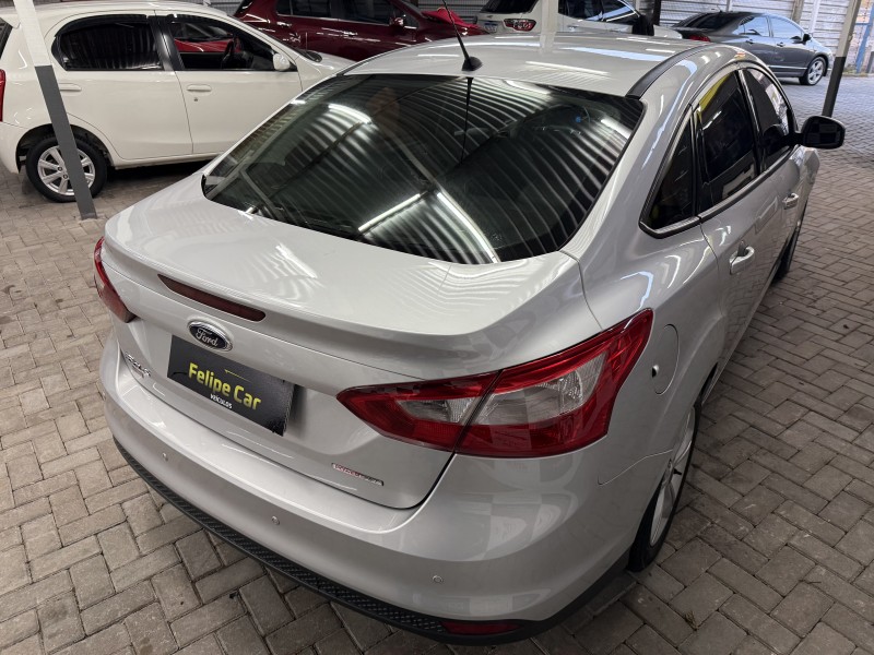 FOCUS 2.0 SE PLUS SEDAN 16V FLEX 4P AUTOMÁTICO - 2014 - CAXIAS DO SUL