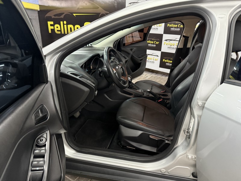 FOCUS 2.0 SE PLUS SEDAN 16V FLEX 4P AUTOMÁTICO - 2014 - CAXIAS DO SUL