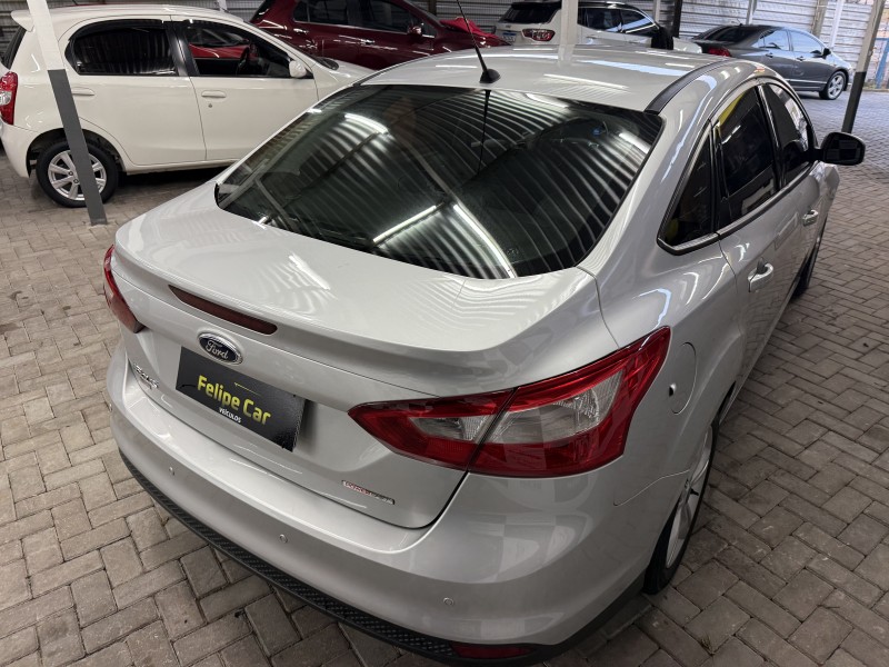 FOCUS 2.0 SE PLUS SEDAN 16V FLEX 4P AUTOMÁTICO - 2014 - CAXIAS DO SUL