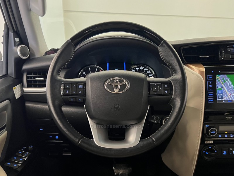 HILUX SW4 2.8 SRX 4X4 DIAMOND 16V TURBO DIESEL 4P 7 LUGARES AUTOMÁTICO - 2019 - FLORES DA CUNHA