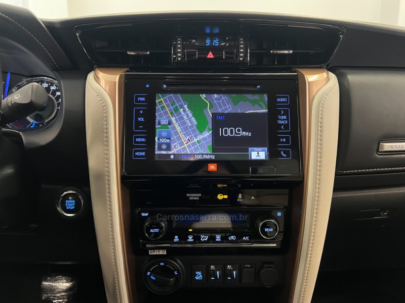HILUX SW4 2.8 SRX 4X4 DIAMOND 16V TURBO DIESEL 4P 7 LUGARES AUTOMÁTICO - 2019 - FLORES DA CUNHA
