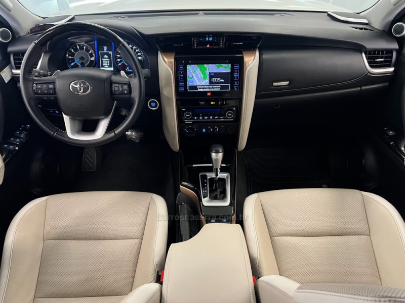 HILUX SW4 2.8 SRX 4X4 DIAMOND 16V TURBO DIESEL 4P 7 LUGARES AUTOMÁTICO - 2019 - FLORES DA CUNHA