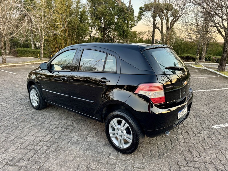 AGILE 1.4 MPFI LTZ 8V FLEX 4P MANUAL - 2011 - CAXIAS DO SUL