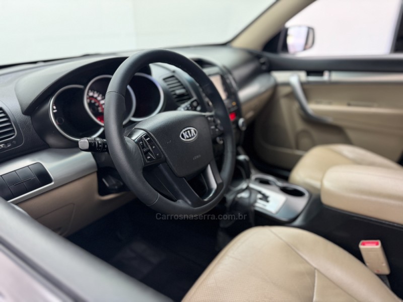 SORENTO 2.4 EX2 4X2 16V GASOLINA 4P AUTOMÁTICO - 2012 - CARLOS BARBOSA