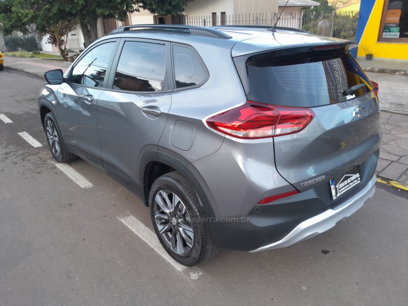 TRACKER 1.0 12V LT TURBO FLEX 4P AUTOMÁTICO - 2021 - NOVA PRATA