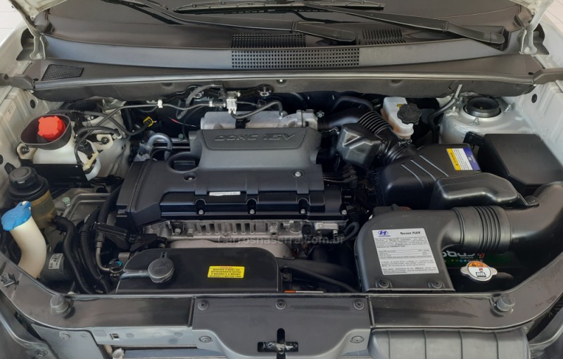 TUCSON 2.0 MPFI GLS 16V 143CV 2WD FLEX 4P AUTOMÁTICO - 2015 - GARIBALDI