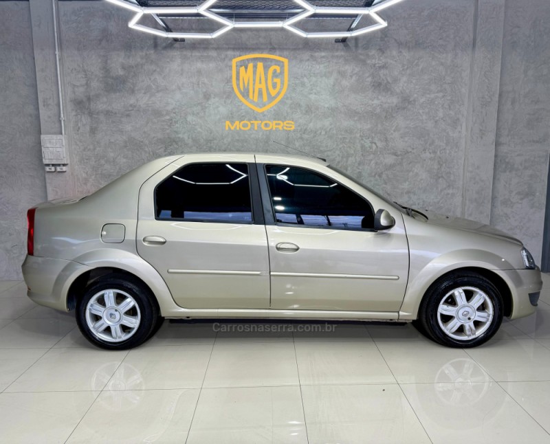 LOGAN 1.6 EXPRESSION 16V FLEX 4P MANUAL - 2012 - CAXIAS DO SUL