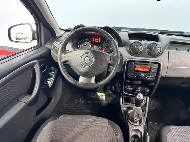 DUSTER 1.6 DYNAMIQUE 4X2 16V FLEX 4P MANUAL - 2013 - VACARIA