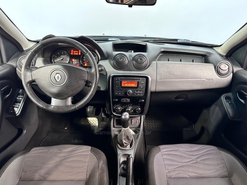DUSTER 1.6 DYNAMIQUE 4X2 16V FLEX 4P MANUAL - 2013 - VACARIA
