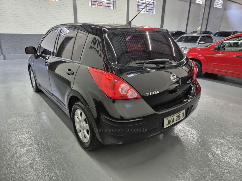 TIIDA 1.8 S 16V FLEX 4P MANUAL - 2011 - GARIBALDI