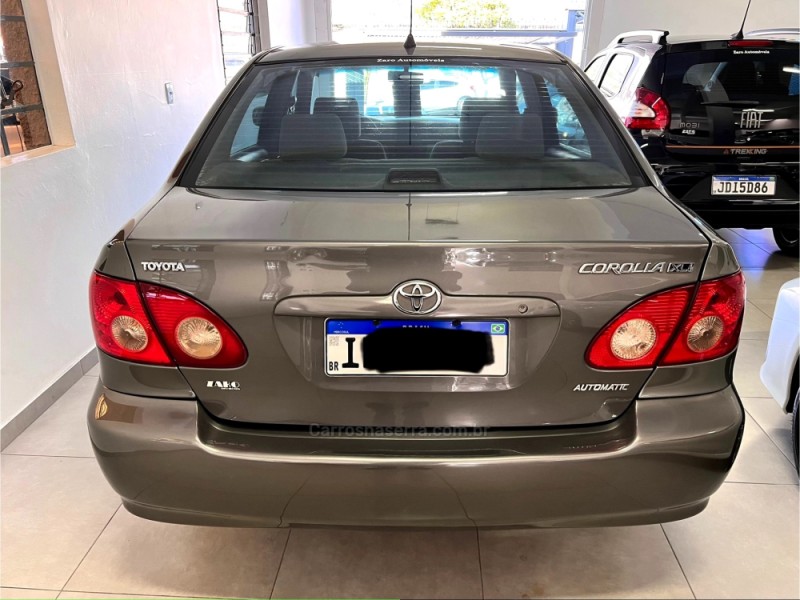 COROLLA 1.6 XLI 16V GASOLINA 4P AUTOMÁTICO - 2006 - CARLOS BARBOSA