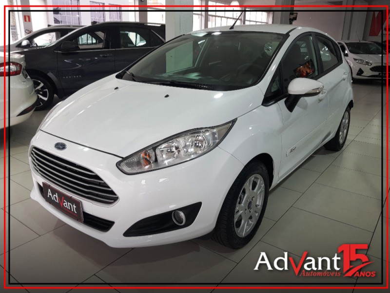 fiesta 1.6 se hatch 16v flex 4p automatico 2014 caxias do sul