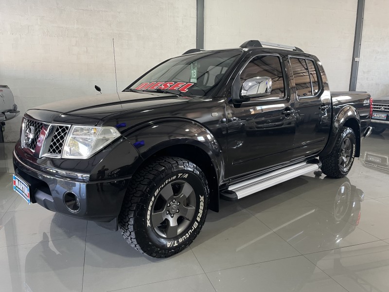 FRONTIER 2.5 XE 4X4 CD TURBO ELETRONIC DIESEL 4P MANUAL - 2013 - CAXIAS DO SUL