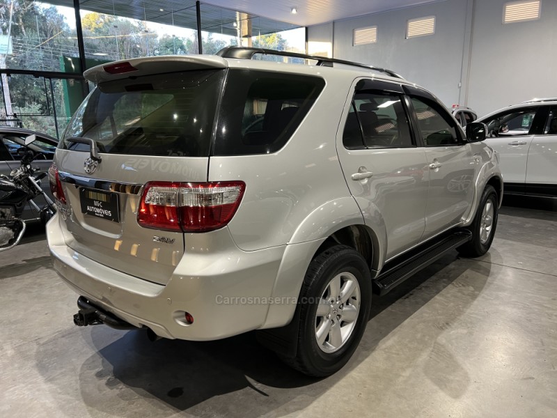 HILUX SW4 3.0 SRV 4X4 7 LUGARES 16V TURBO INTERCOOLER DIESEL 4P AUTOMÁTICO - 2009 - CAXIAS DO SUL