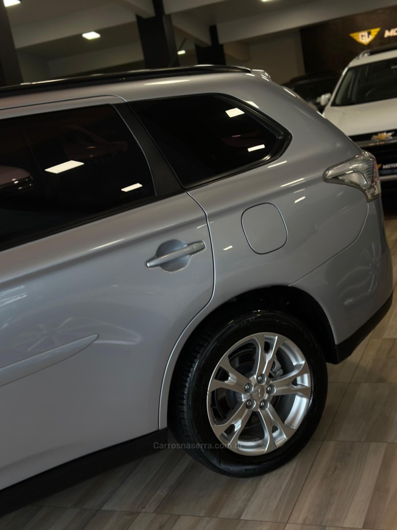 OUTLANDER 2.0 16V GASOLINA 4P AUTOMÁTICO - 2014 - CAXIAS DO SUL
