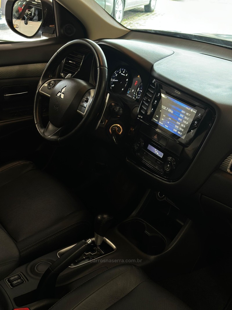 OUTLANDER 2.0 16V GASOLINA 4P AUTOMÁTICO - 2014 - CAXIAS DO SUL