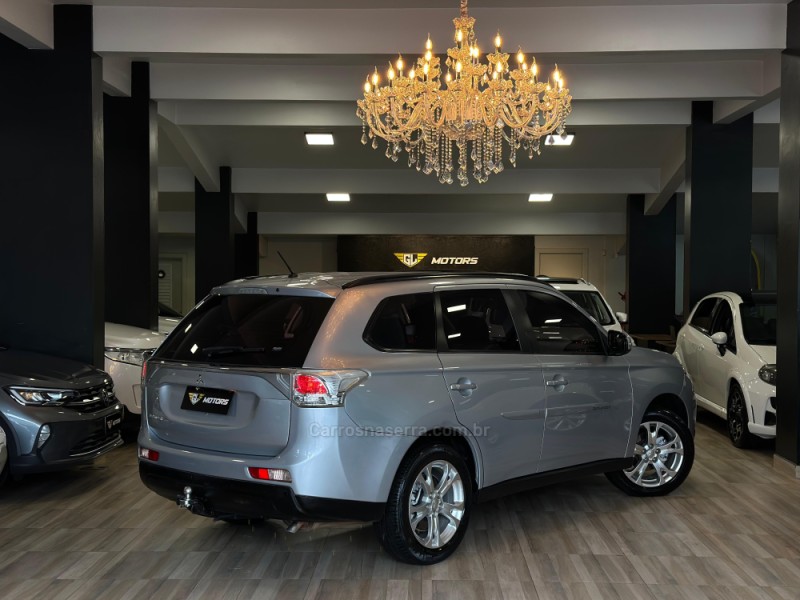 OUTLANDER 2.0 16V GASOLINA 4P AUTOMÁTICO - 2014 - CAXIAS DO SUL