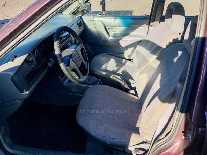 SANTANA 1.8 CL 8V GASOLINA 4P MANUAL - 1994 - FARROUPILHA