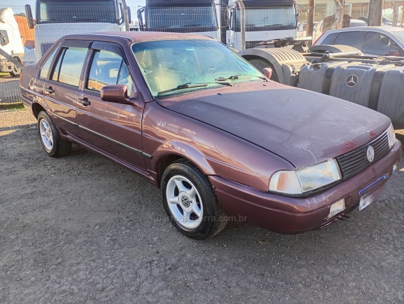 SANTANA 1.8 CL 8V GASOLINA 4P MANUAL - 1994 - FARROUPILHA