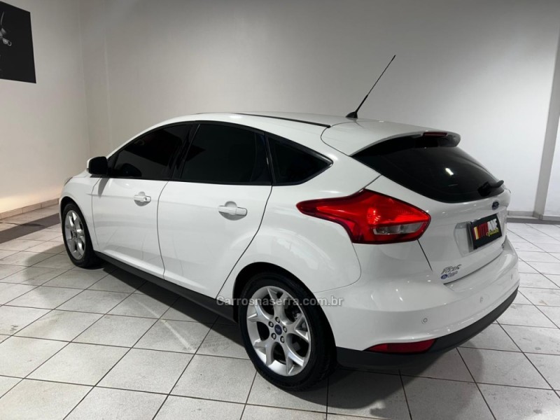 FOCUS 2.0 SE 16V FLEX 4P AUTOMÁTICO - 2016 - CAXIAS DO SUL