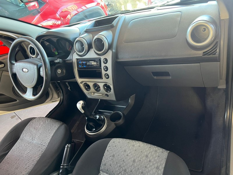 FIESTA 1.0 MPI CLASS HATCH 8V FLEX 4P MANUAL - 2011 - CAXIAS DO SUL