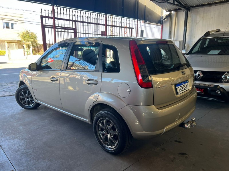 FIESTA 1.0 MPI CLASS HATCH 8V FLEX 4P MANUAL - 2011 - CAXIAS DO SUL