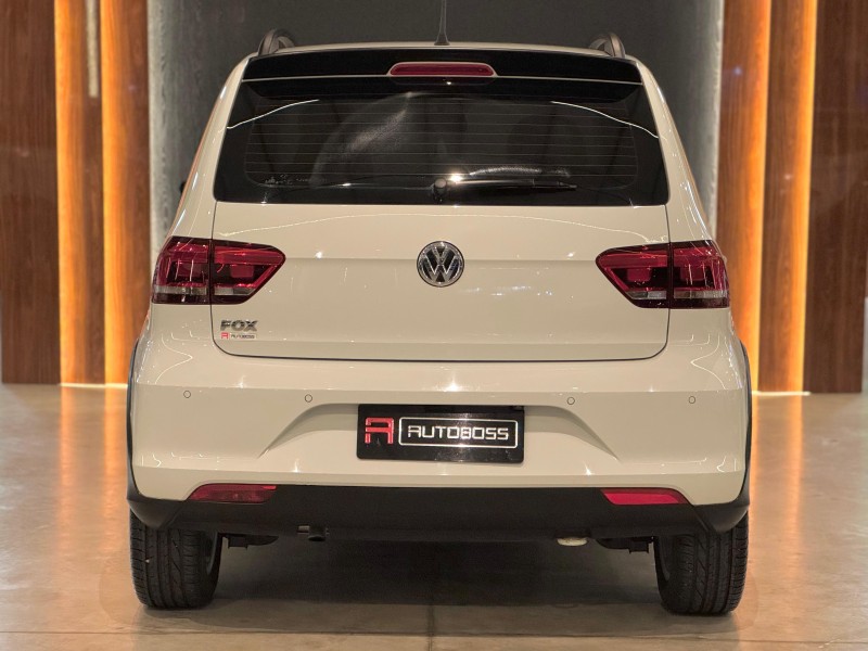 FOX 1.0 MPI TRACK 12V FLEX 4P MANUAL - 2018 - NOVO HAMBURGO