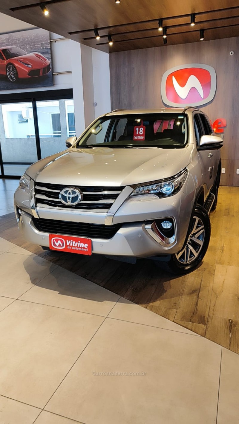 HILUX SW4 2.8 SRX 4X4 7 LUGARES 16V TURBO INTERCOOLER DIESEL 4P AUTOMÁTICO - 2018 - ERECHIM