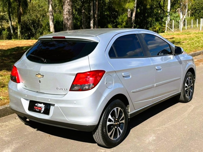 ONIX 1.4 MPFI LTZ 8V FLEX 4P MANUAL - 2014 - SãO SEBASTIãO DO CAí