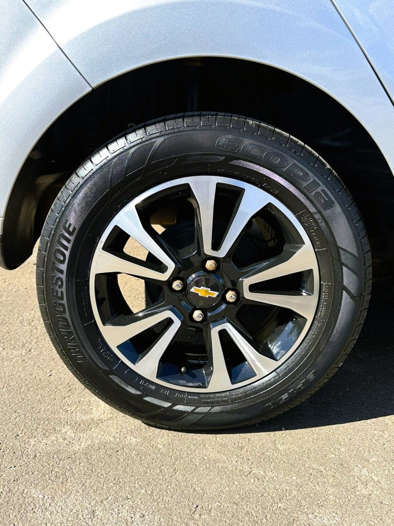 ONIX 1.4 MPFI LTZ 8V FLEX 4P MANUAL - 2014 - SãO SEBASTIãO DO CAí