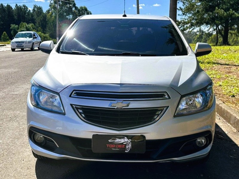 ONIX 1.4 MPFI LTZ 8V FLEX 4P MANUAL - 2014 - SãO SEBASTIãO DO CAí