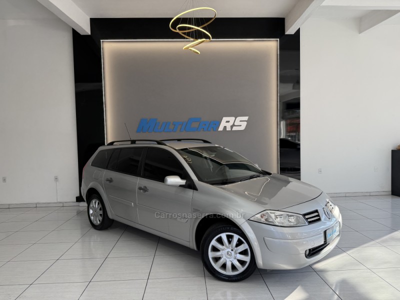 MÉGANE 1.6 DYNAMIQUE GRAND TOUR 16V FLEX 4P MANUAL