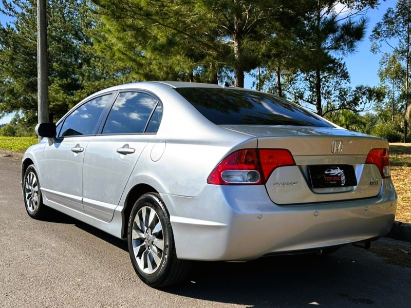 CIVIC 1.8 LXL 16V FLEX 4P MANUAL - 2011 - SãO SEBASTIãO DO CAí