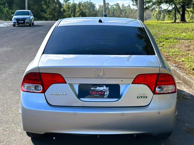 CIVIC 1.8 LXL 16V FLEX 4P MANUAL - 2011 - SãO SEBASTIãO DO CAí