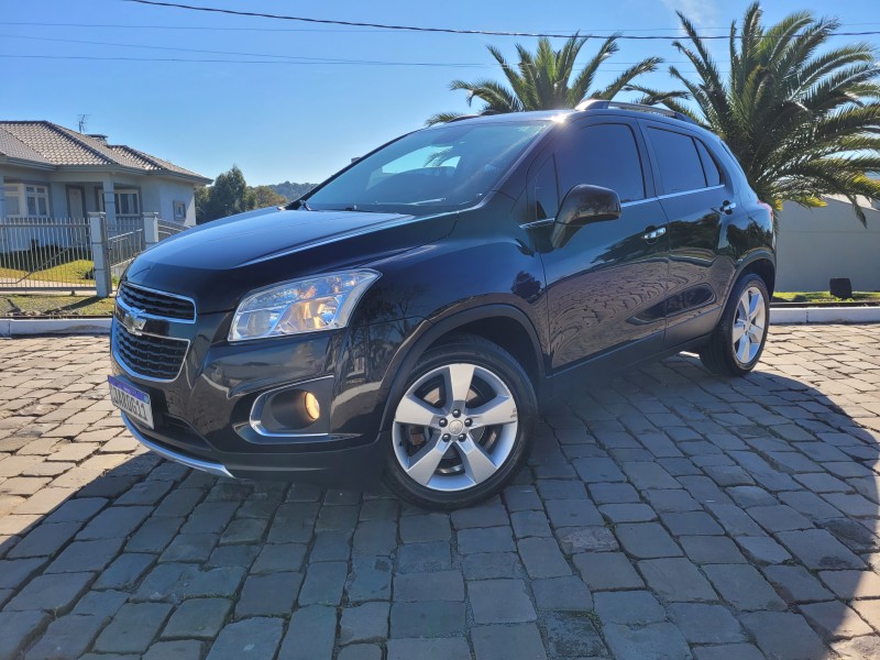 TRACKER 1.8 MPFI LTZ 4X2 16V FLEX 4P AUTOMÁTICO - 2014 - CARLOS BARBOSA