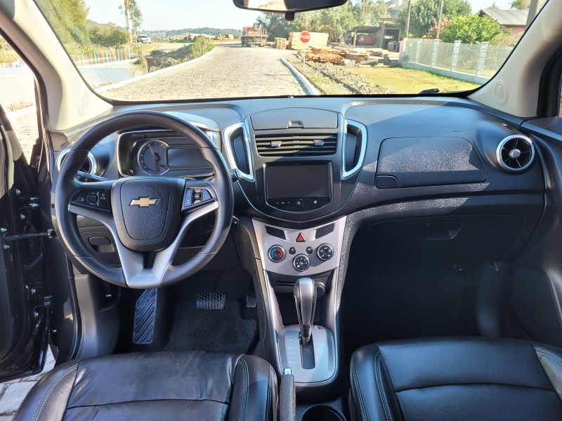 TRACKER 1.8 MPFI LTZ 4X2 16V FLEX 4P AUTOMÁTICO - 2014 - CARLOS BARBOSA
