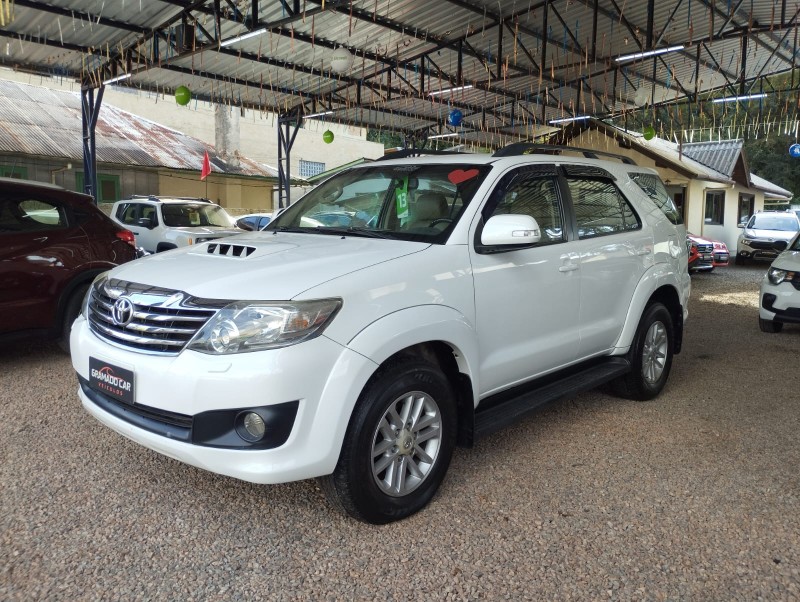 hilux sw4 3.0 srv 4x4 16v turbo intercooler diesel 4p automatico 2013 canela
