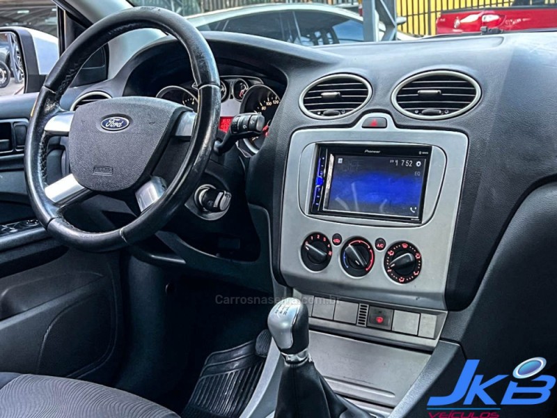 FOCUS 1.6 GL 16V FLEX 4P MANUAL - 2011 - NOVO HAMBURGO