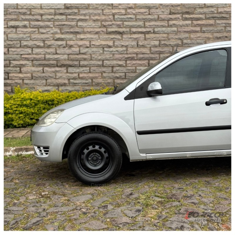 FIESTA 1.0 MPI PERSONNALITÉ 8V GASOLINA 4P MANUAL - 2003 - CAMPO BOM