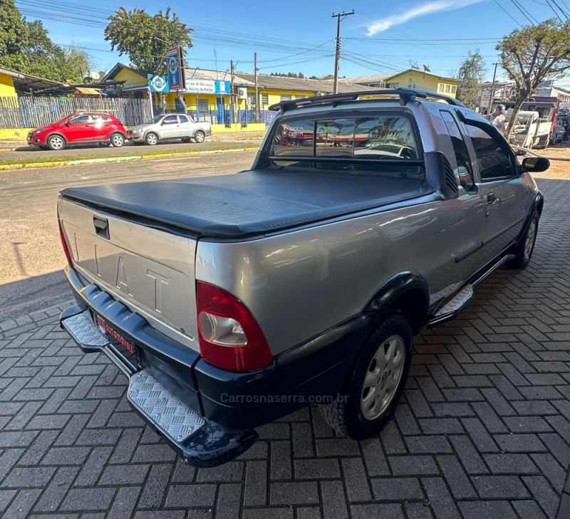 STRADA 1.5 MPI WORKING CE 8V GASOLINA 2P MANUAL - 2002 - PAROBé